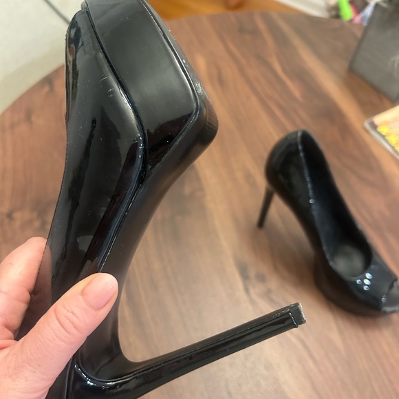 Guess Shiny Black Peep-Toe Heels - Picture 3 of 6